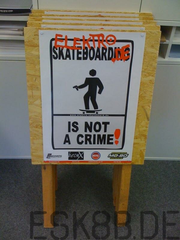 Elektro-Skateboard.de is not a crime Plakat-Aufsteller