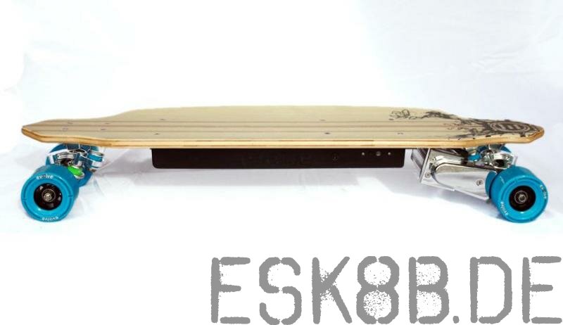 Side Profile Evolve Electric Skateboard