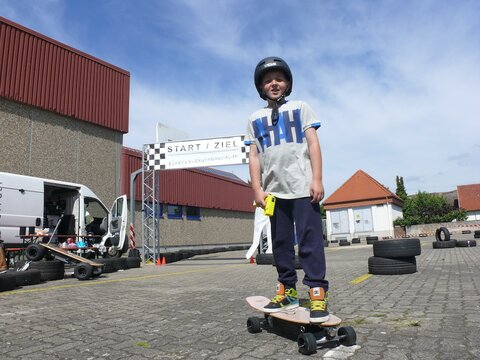 Elektro-Skateboard.de Parcours auf dem Haßlocher Wirtschaftsmarkt 2013