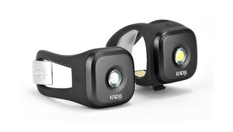 Knog Lights passend zu den Evolve Achsen.
wasserdicht und wiederaufladbar.

http://www.evolveskateboards.de