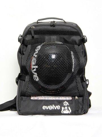 Evolve Backpack
Helmhalterung
http://www.evolveskateboards.de/index.php/shop-buy-online/zubehoer-und-ersatzteile/evolve-backpack-detail