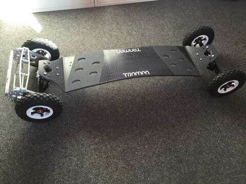 BAM BAM Trampa Mountainboard - 35 HOLY PRO on VERTIGO Trucks SUPERSTAR Wheels
nackig und ohne Motoren und Elektronik