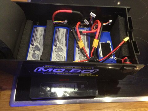 Akkubox inkl. 4x 6S 4000mAh 40C Turnigy Lipo