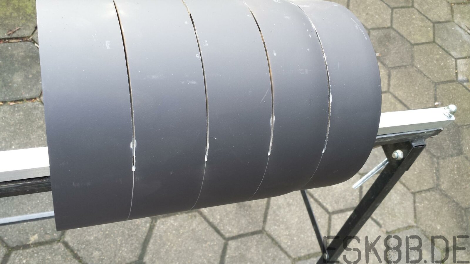 Stahl Drift Reifen:
mit der Flex 50mm schneiden