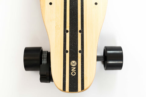 Evolve ONE Elektroskateboard
http://www.evolveskateboards.de/