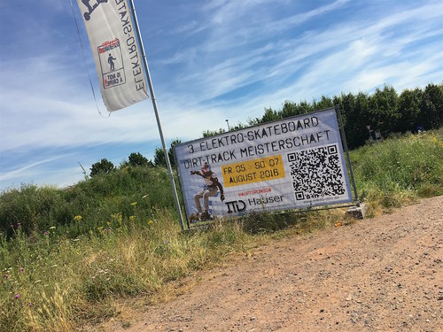 esk8bdtm_dirt_track_hassloch_bauzaun_banner.thumb.jpg.a1188558b0c8711f9d28d845bf21b94e.jpg