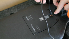 Magnetische Ladebuchse beim exway X1